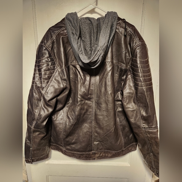 *SOLD* BRAND NEW, 100% Genuine Leather jacket. - Picture 2 of 12